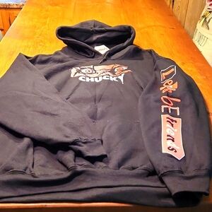 Chucky hoodie size L NWT